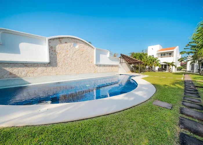 3br Tropical In Playacar